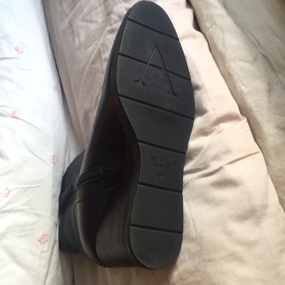 Aquatalia Calf Leather Black Booties Never Used - Picture 5 of 5